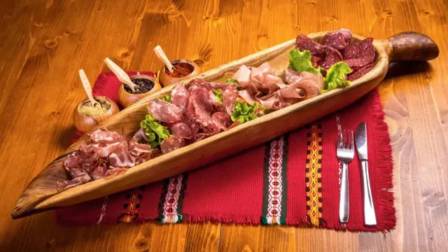 BookNoFees: Restaurante – Хаджидрагановите изби – Sofia – Las bodegas de Hadzhidragano, foto 2