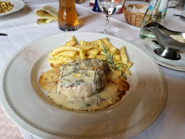 BookNoFees: Restaurante – Pot Au Feu – Meinerzhagen – Pot Au Feu, foto 3
