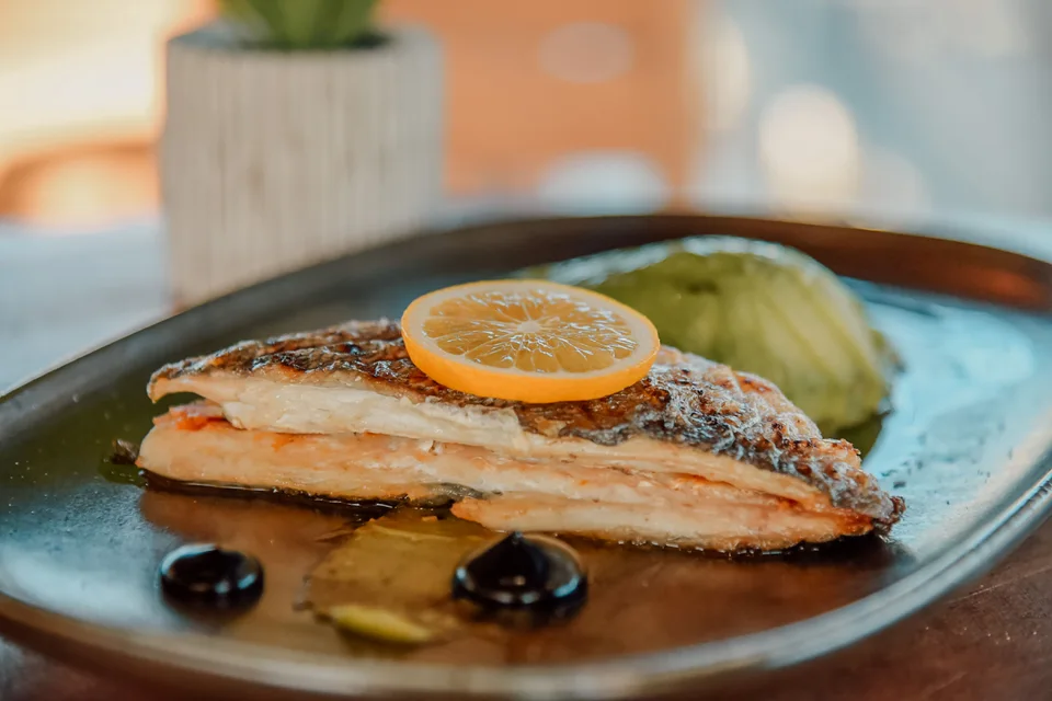 BookNoFees: Foto de ejemplo: Pescado a la parrilla